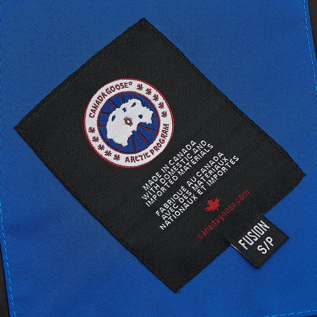 P360 Sapphire Blue] Canada Goose Canada Goose #Freestyle Crew 4154M Men’s and Women’s Vest Down# ➖ Genuine synchronous anti-counterfeiting chip sensor! ➖ Imported Behringer embroidery machine to customize 10,000-needle embroidery logo! ➖ Imported 21-count polyester-cotton blended original fabric, using Feather-Light 10D waterproof coating fabric, made of 84.5% polyester fiber and 15.5% cotton, 100% the best feel in the entire network! ➖ The genuine official website uses the national standard 80 white duck down, and will never be misled by false claims such as 90 down or goose down! ➖ 100% nylon nylon lining with double double-layer sealing design to prevent velvet from running away. Top-grade polar fleece is used in the collar and pockets to keep warm and comfortable! ➖ Yoshida YKK provides original custom-made electroplated sliders. YKK two-way lockable zippers are tight and smooth and will not peel off paint! ➖ 3M composite original Velcro is durable, and all accessories and hardware are disassembled and customized! ⛔No slander, no exaggeration, no need for too much copywriting, because it is focused, it is professional!  SIZE: XS S M L XL XXL [Attached: Size chart]